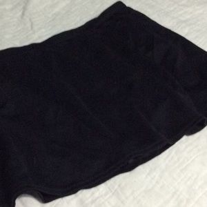 White Stag black swim skirt with panty. Size 2X. W197